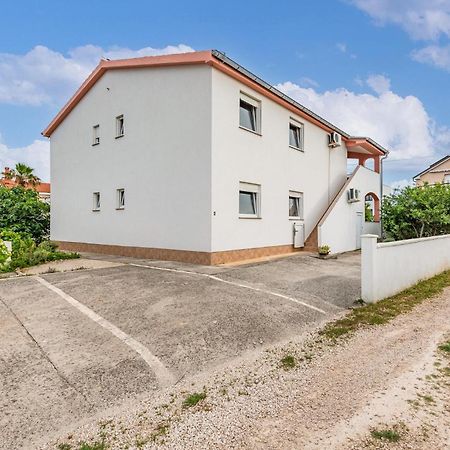 Beautiful Apartment In Vir With Wifi מראה חיצוני תמונה