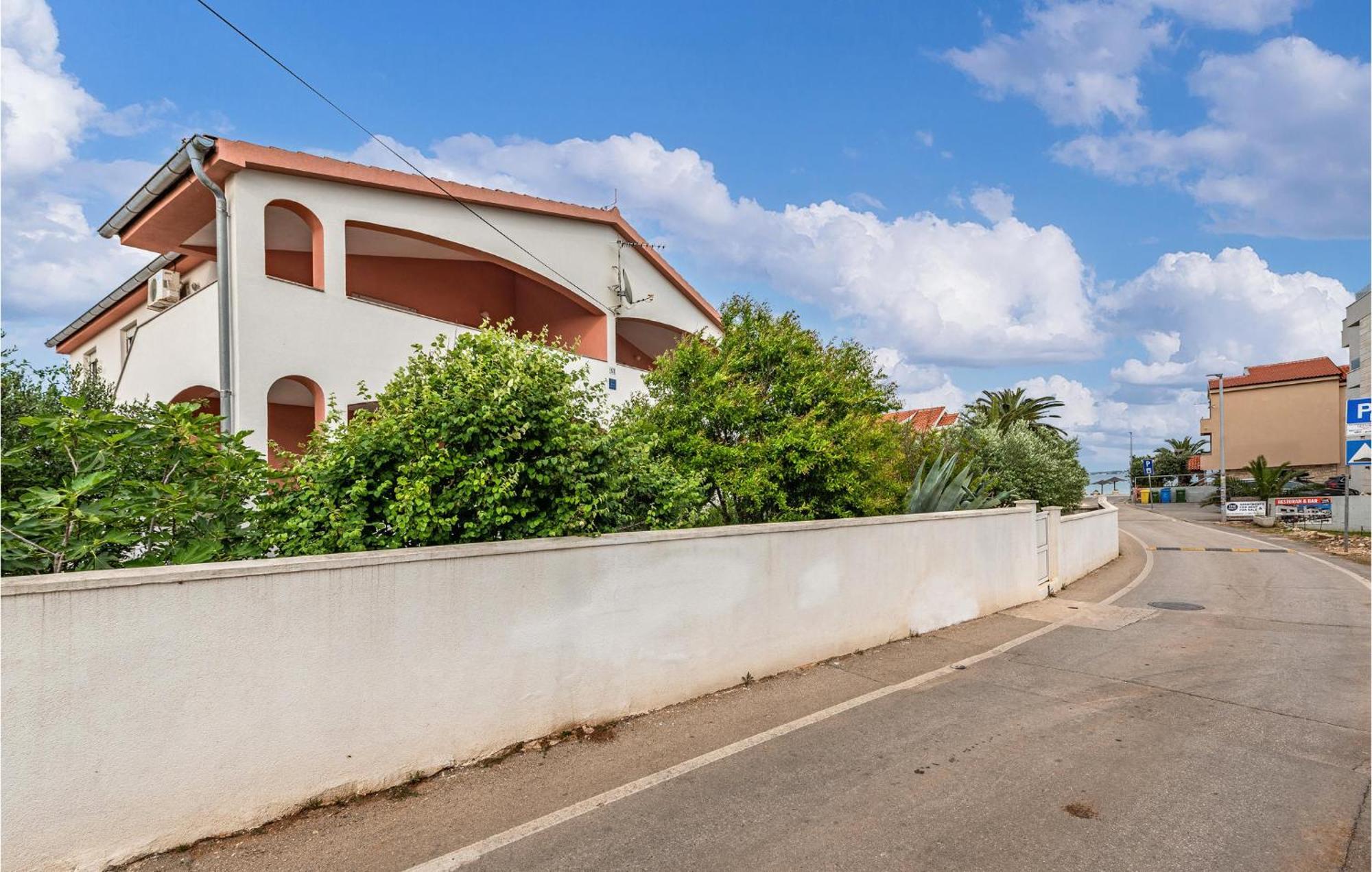 Beautiful Apartment In Vir With Wifi מראה חיצוני תמונה